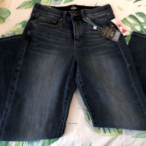 NWT Ankle jeans with stretch